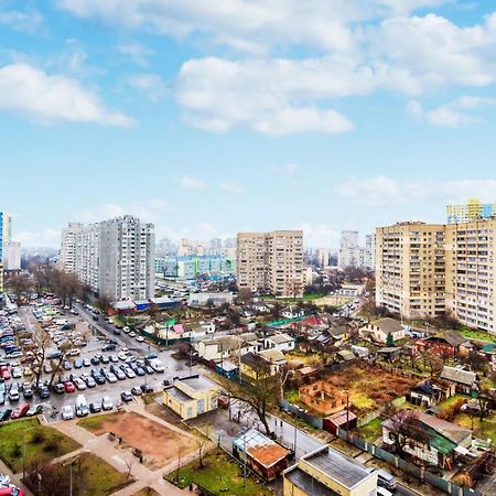 Квартира В Мега Сити Kyiv Exterior foto